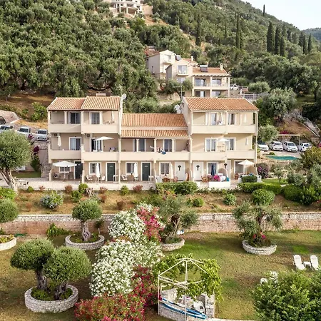 Krouzeri Apart-hotel *